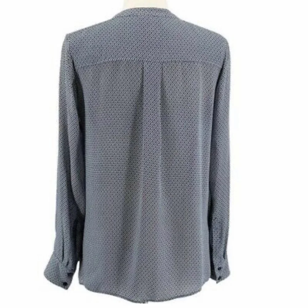 Vince 100% Silk Button Front Abstract Print Blouse Top - Picture 13 of 13